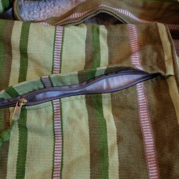 Guatemalan-made Crossbody Bag - Picture 2 of 12